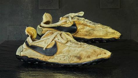 duurste productie nike|Deze versleten Nike sneakers uit 1972 z.